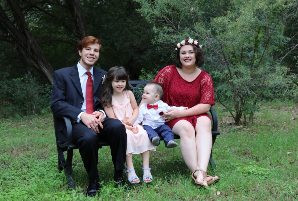 Best man and family at wedding shot by HMO 